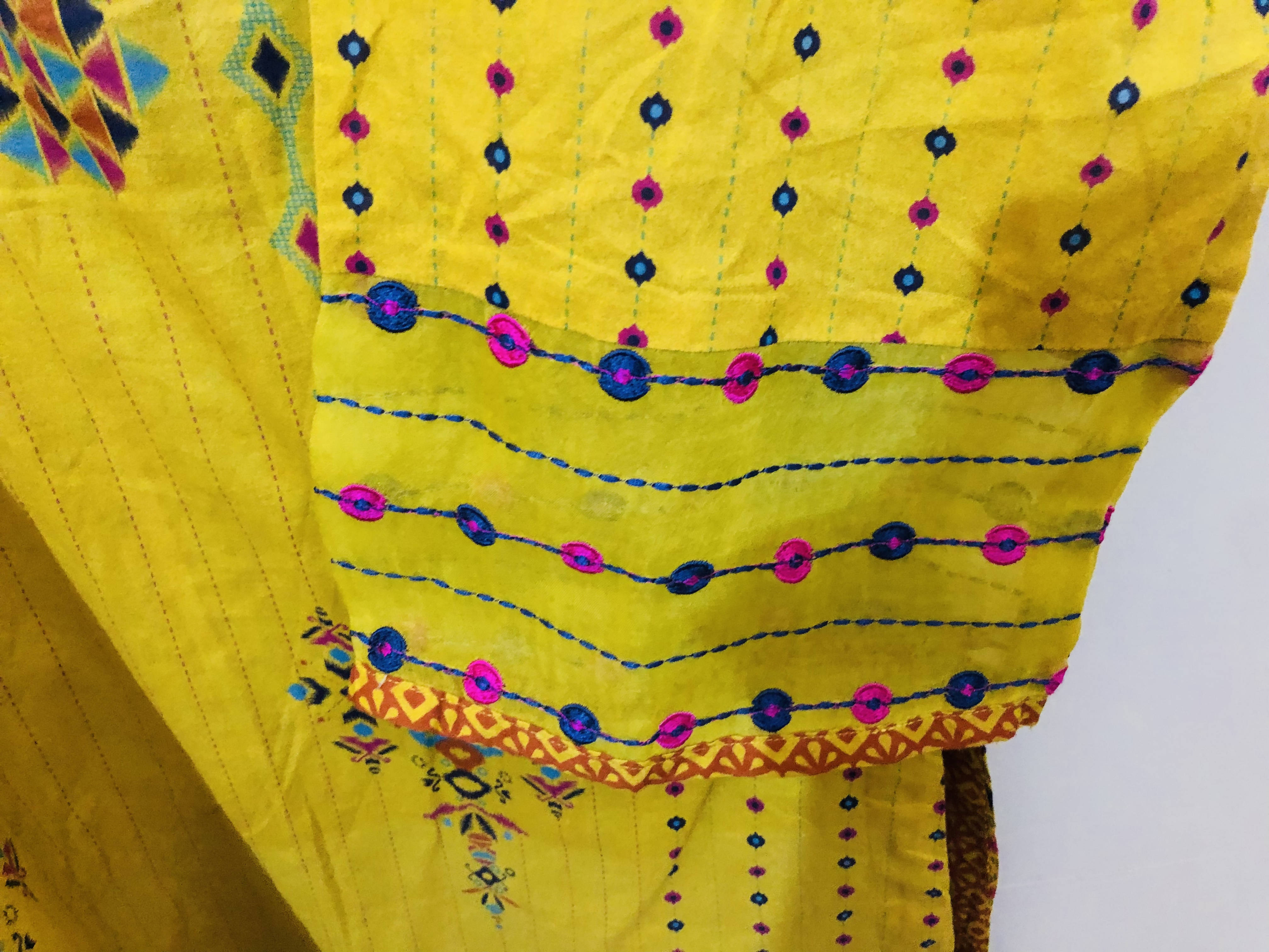 Satrangi Bonanza | Yellow Lawn shirt dupatta (Medium) | Women Branded Kurta | Brand New