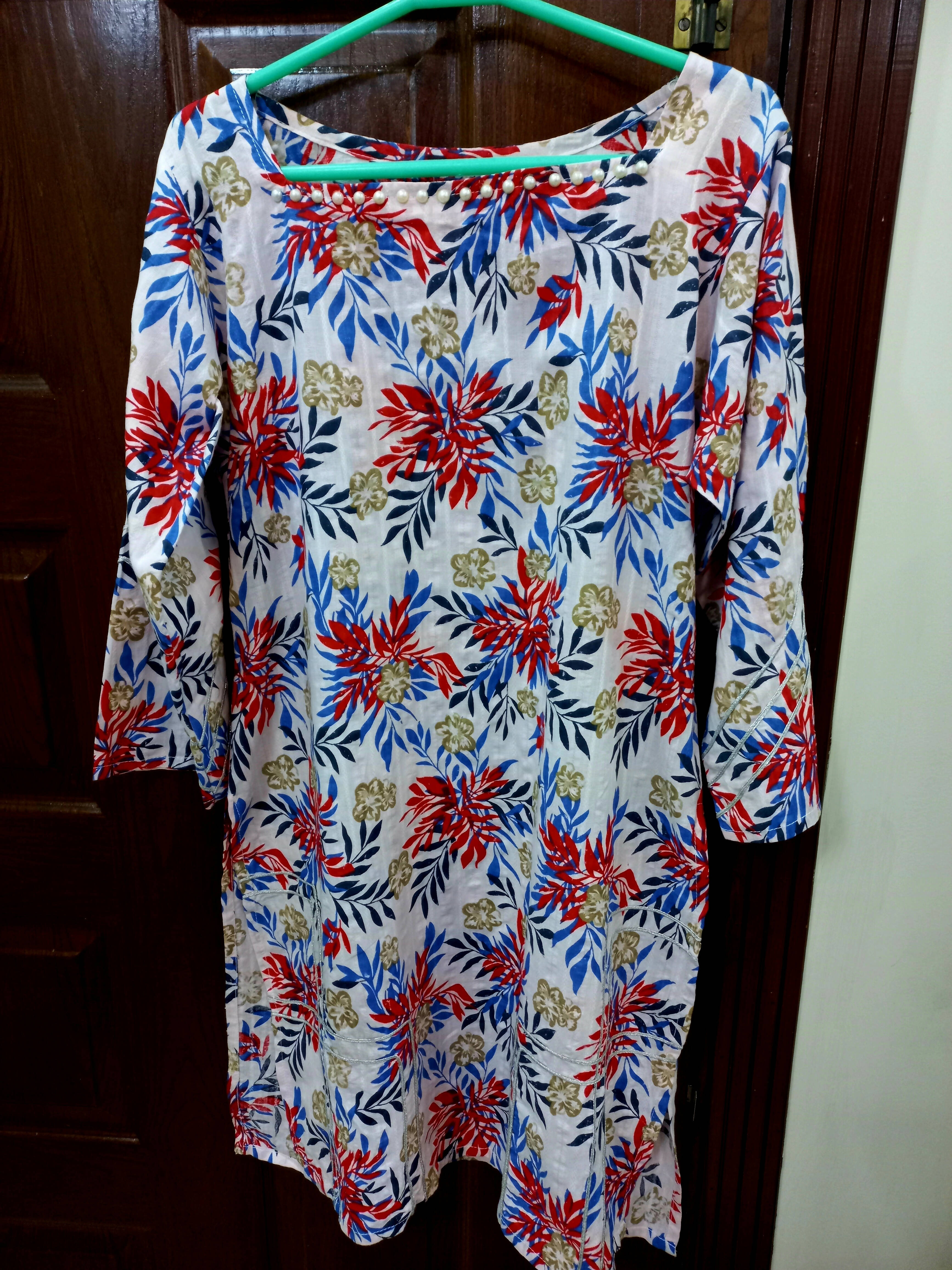 Beautiful Printed Suit | Women Locally Made Kurta | Medium | New