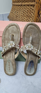 Walk Eaze | Women Golden Formal Flats | Women Shoes | Preloved