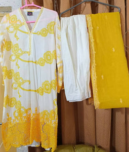 ShaPosh | 3 piece dress fabric lawn embroidery | Women Branded Kurtas | Brand New