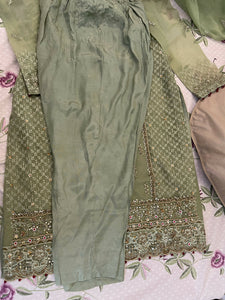 Motifz | Women Branded Formals | Medium | Preloved