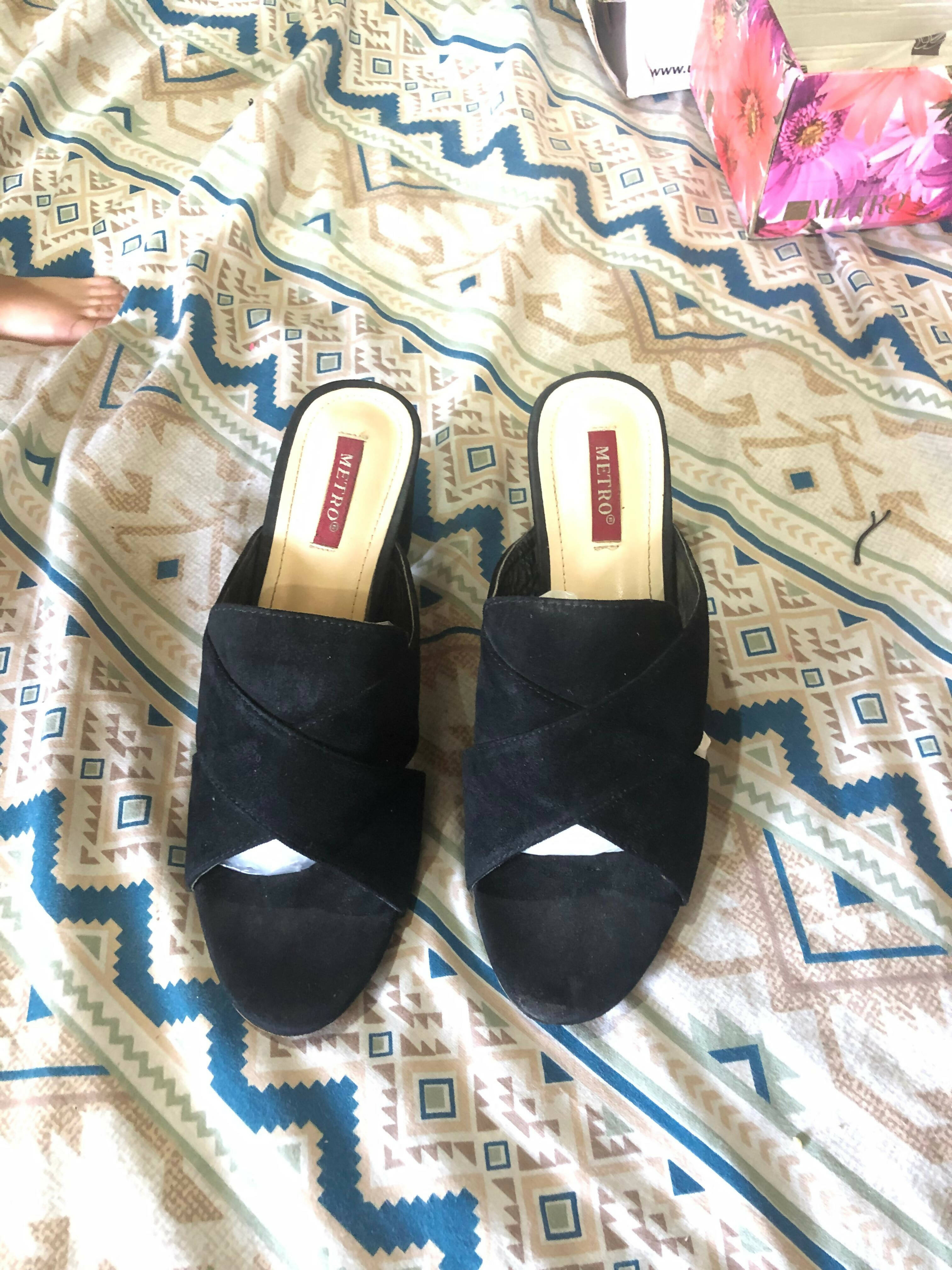 Metro | Black Sandals (Size: 40 )| Women Shoes | Worn Once