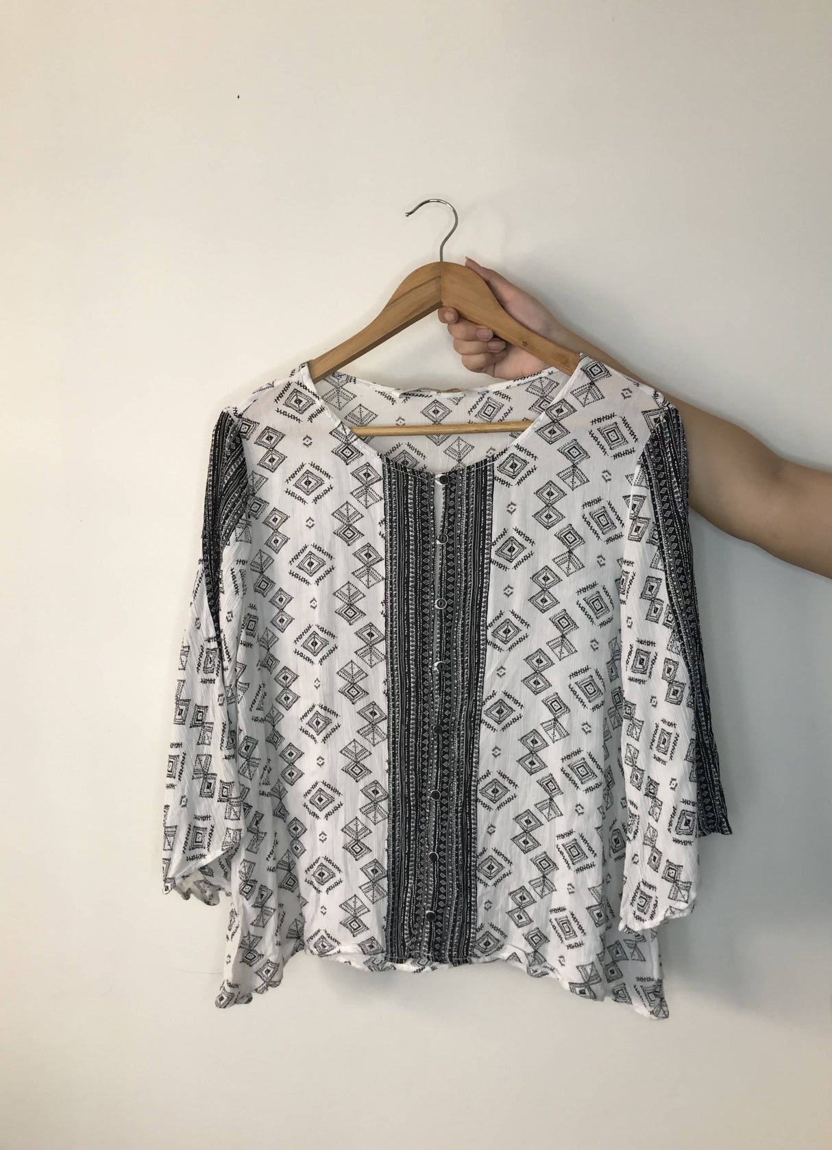 Outfitters | White Black Printed Bohemian Top | Women Tops & Shirts | Small | Preloved