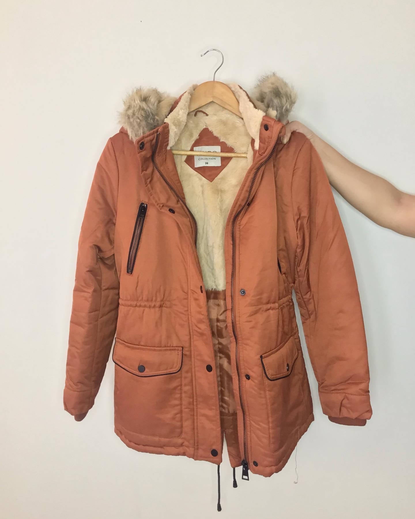 Mudo Turkey | Rust Winter Zip-front Detachable Hooded Coat Multi-Pocket Parka | Women Sweaters & Jackets | Worn Once