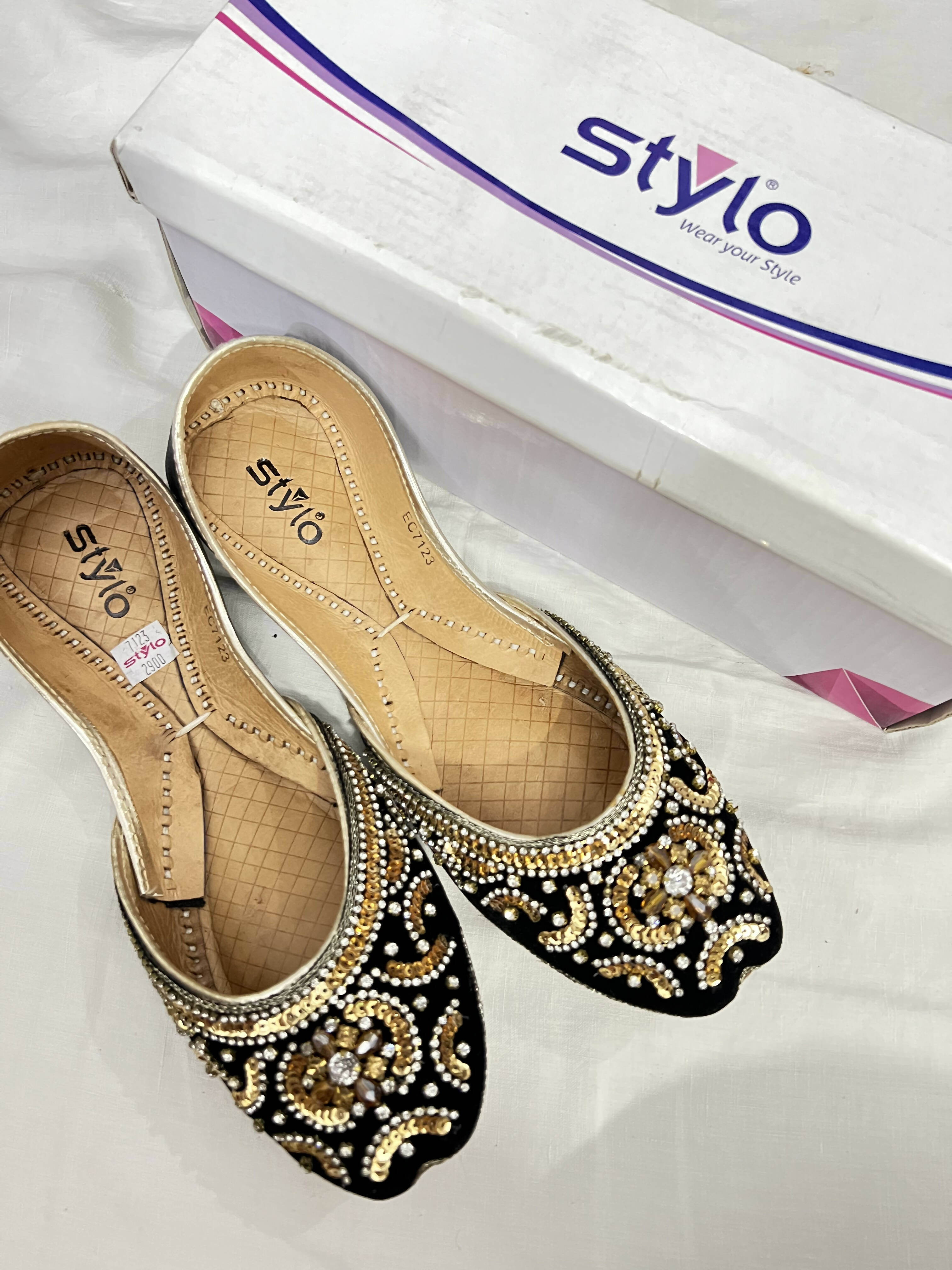 Stylo | Beautiful Black Khussas ( Size: 38 ) | Women Shoes Khussa | Brand New With Tags