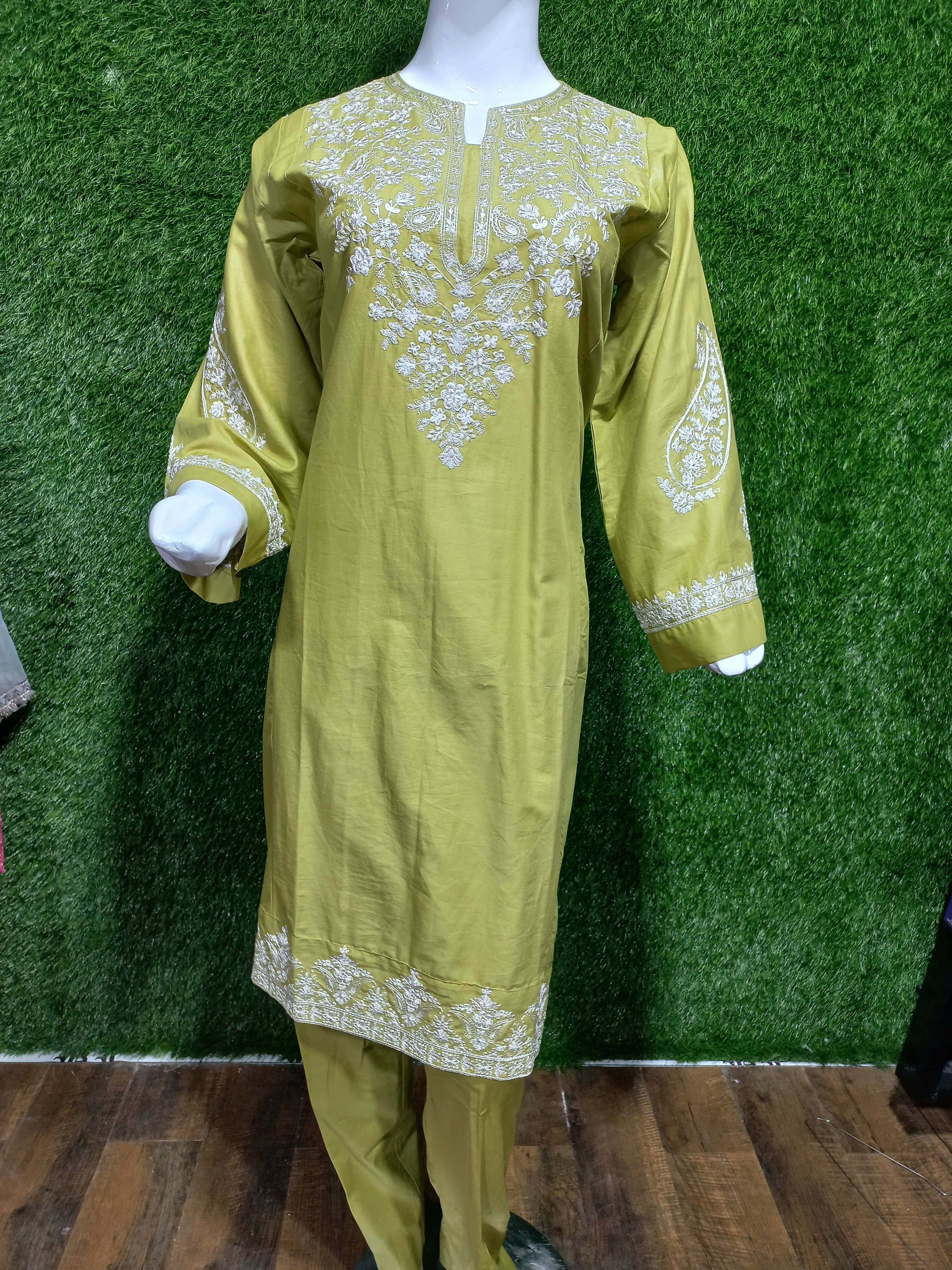 Agha Noor | Green Embroidered 2 Piece Suit | Large Size | Brand New