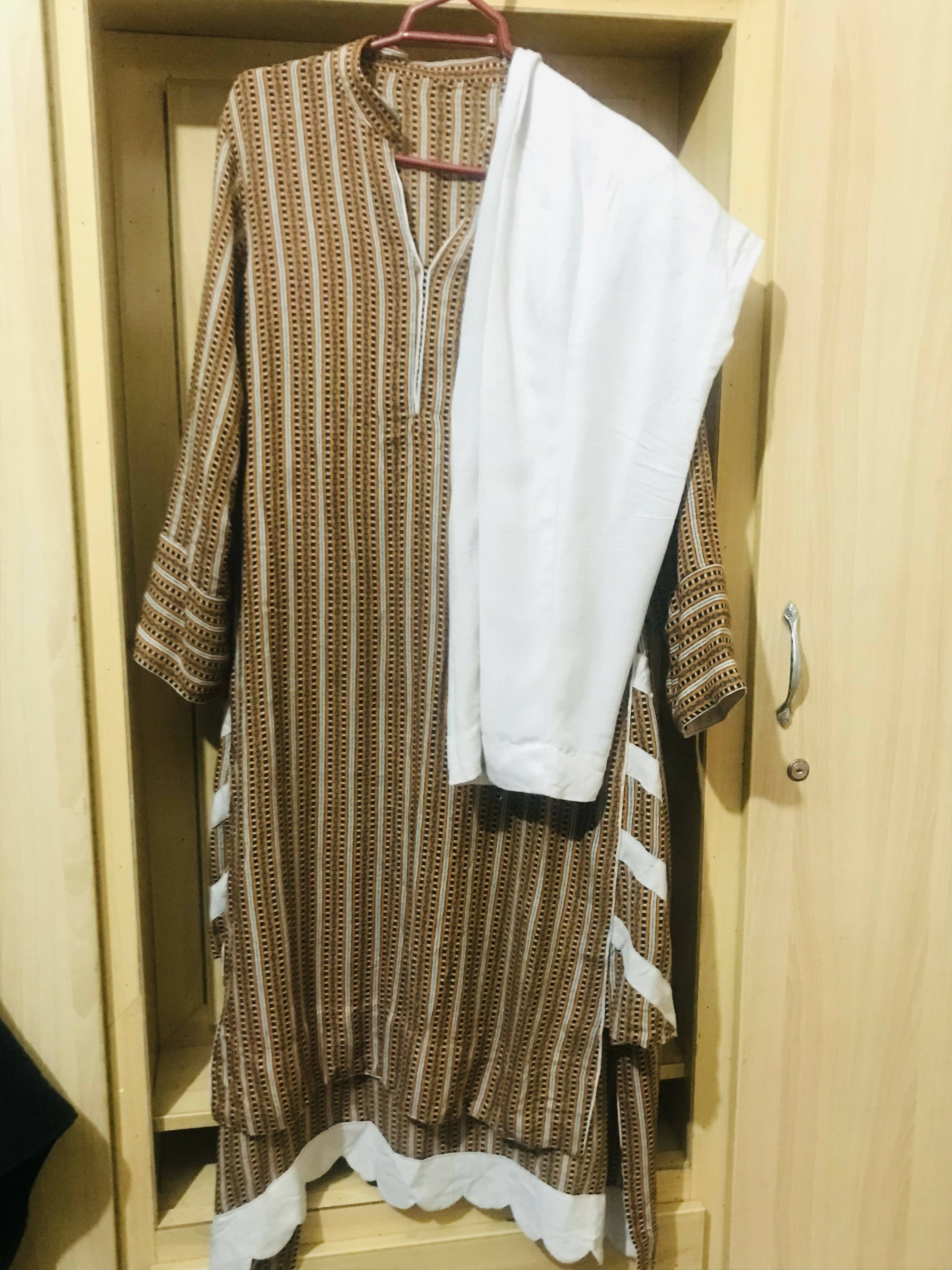 Karandi dress 2 piece (Size: M ) | Women kurta | Preloved