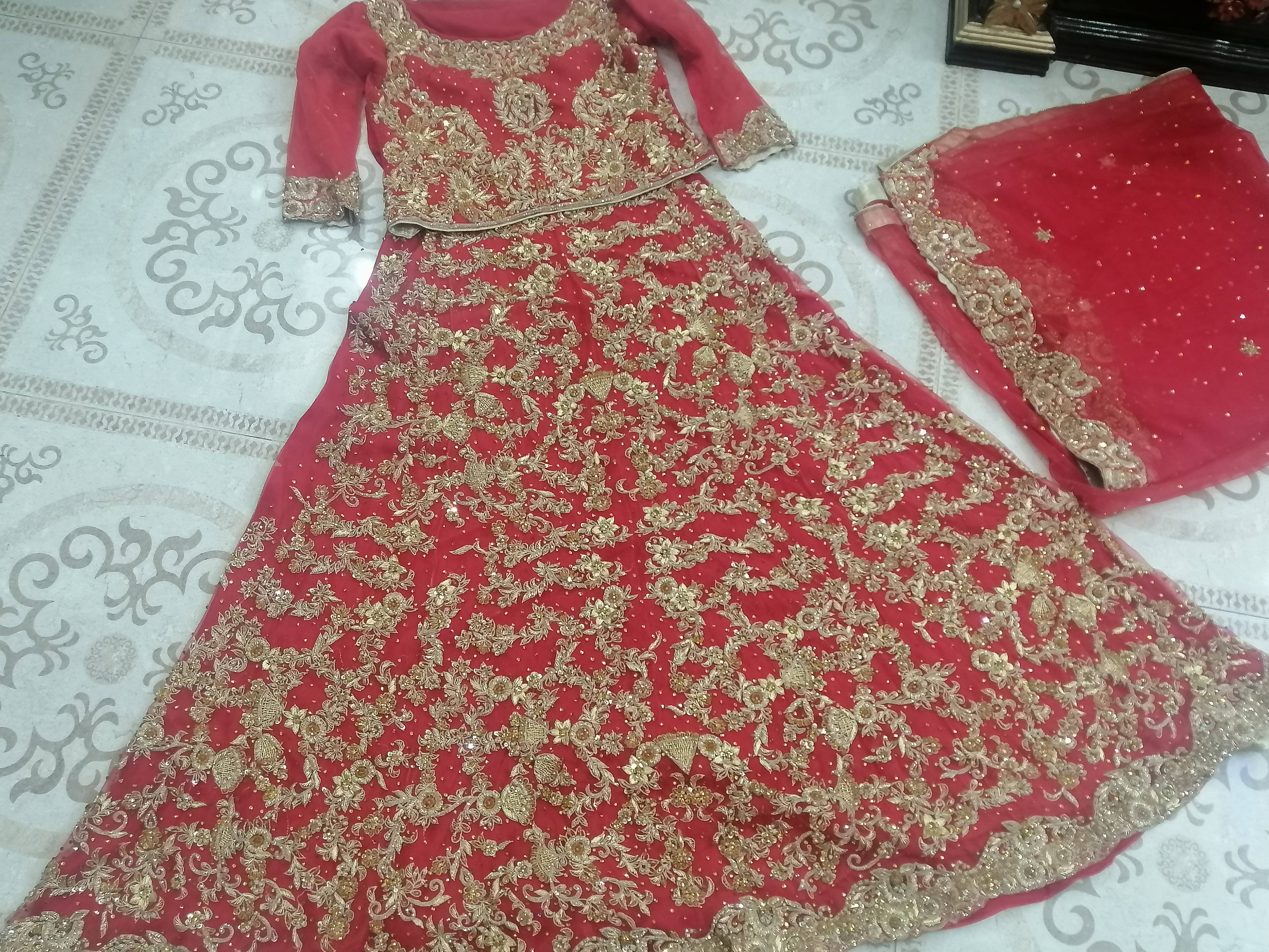 Red Net Beautiful Formals | Women Bridals |Medium| Worn Once