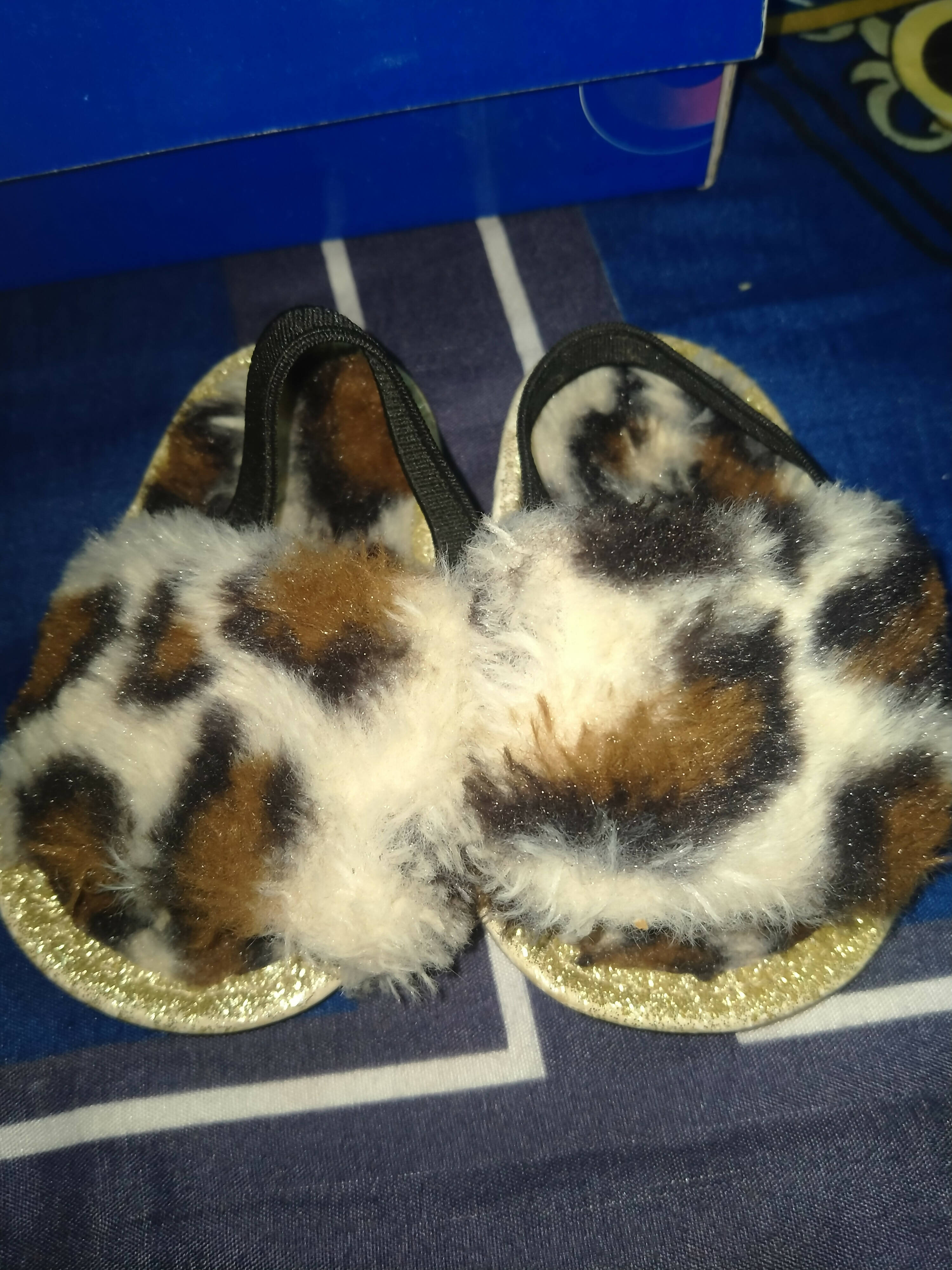 Baby slippers (Size: XS Suitable For 3 to 9 Months Old ) | Baby Shoes | Preloved