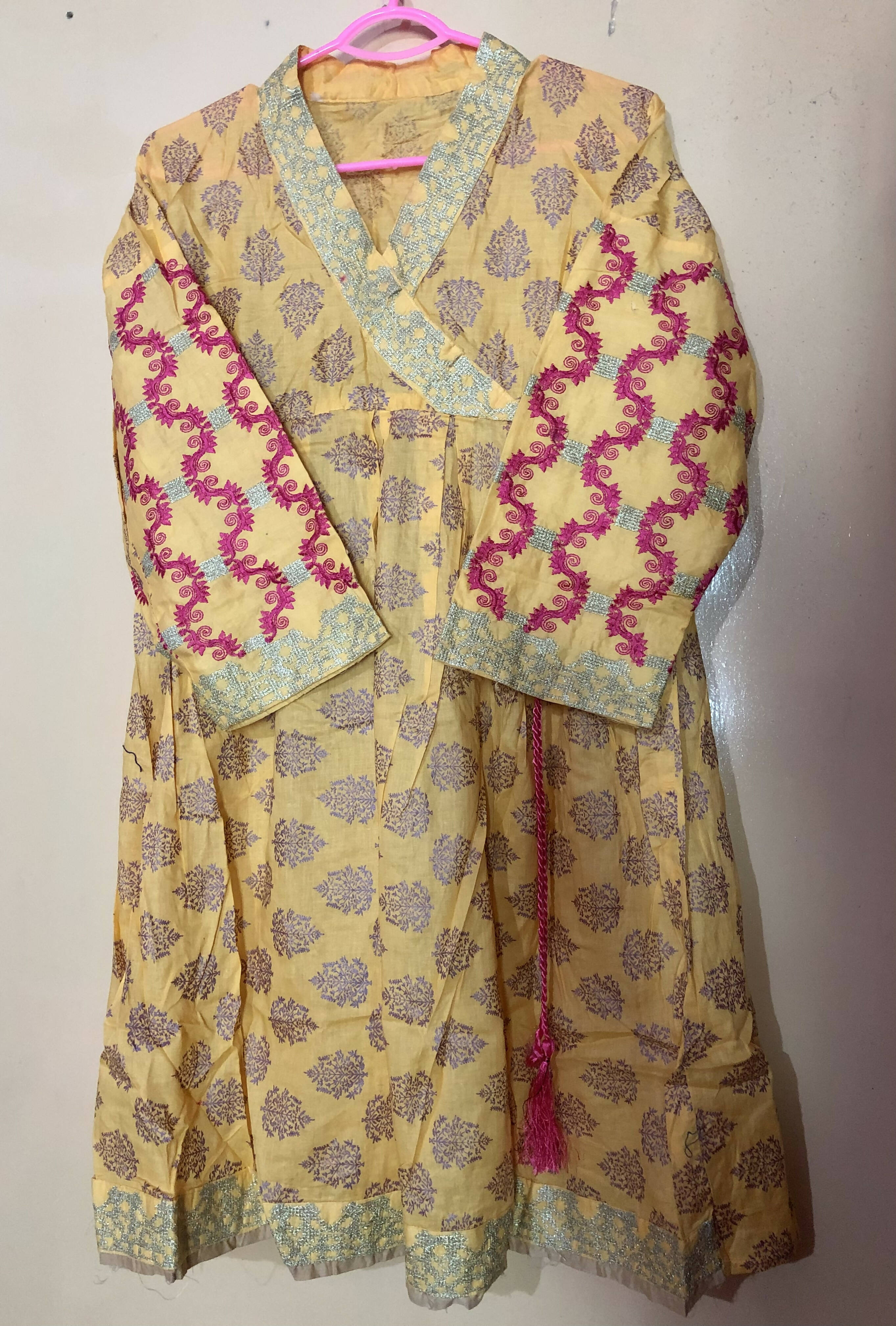 Yellow 2 PC Suit | Women Locally Made Kurta | Small | Preloved