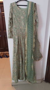 Threads n motifs | Green maxi dress with dupatta | Women Formals | Worn Once