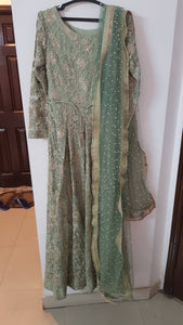 Threads n motifs | Green maxi dress with dupatta | Women Formal Froks & Maxis |Small | Worn Once