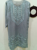 Embroidered  Kurta | Women Locally Made Formals | Medium | New