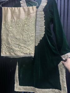 2 Pc Velvet green kurta and Flapper (size: M) | Women Formals | Worn Once
