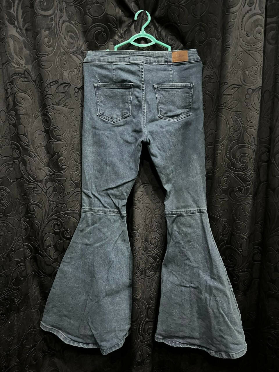 One | Women Bottoms & Pants | Small | Worn Once