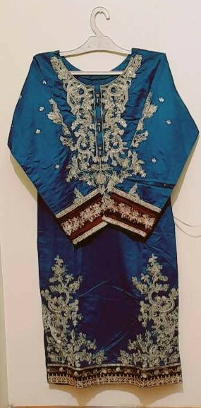 Heavy Embroided 2 PC Suit | Women Locally Made Formals | Medium | Preloved