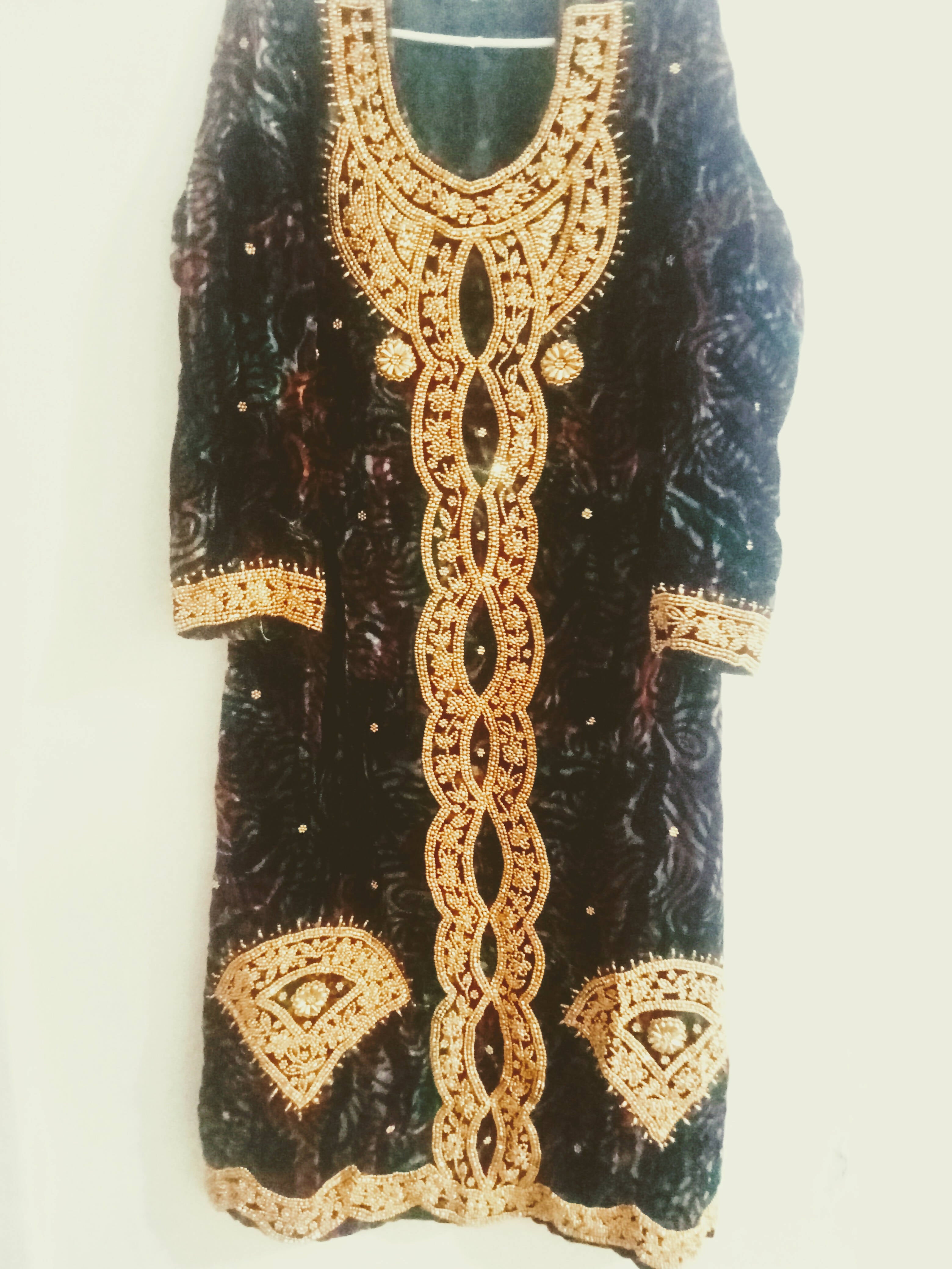 Velvet Kurta | Women Locally Made Formals | Medium | Preloved