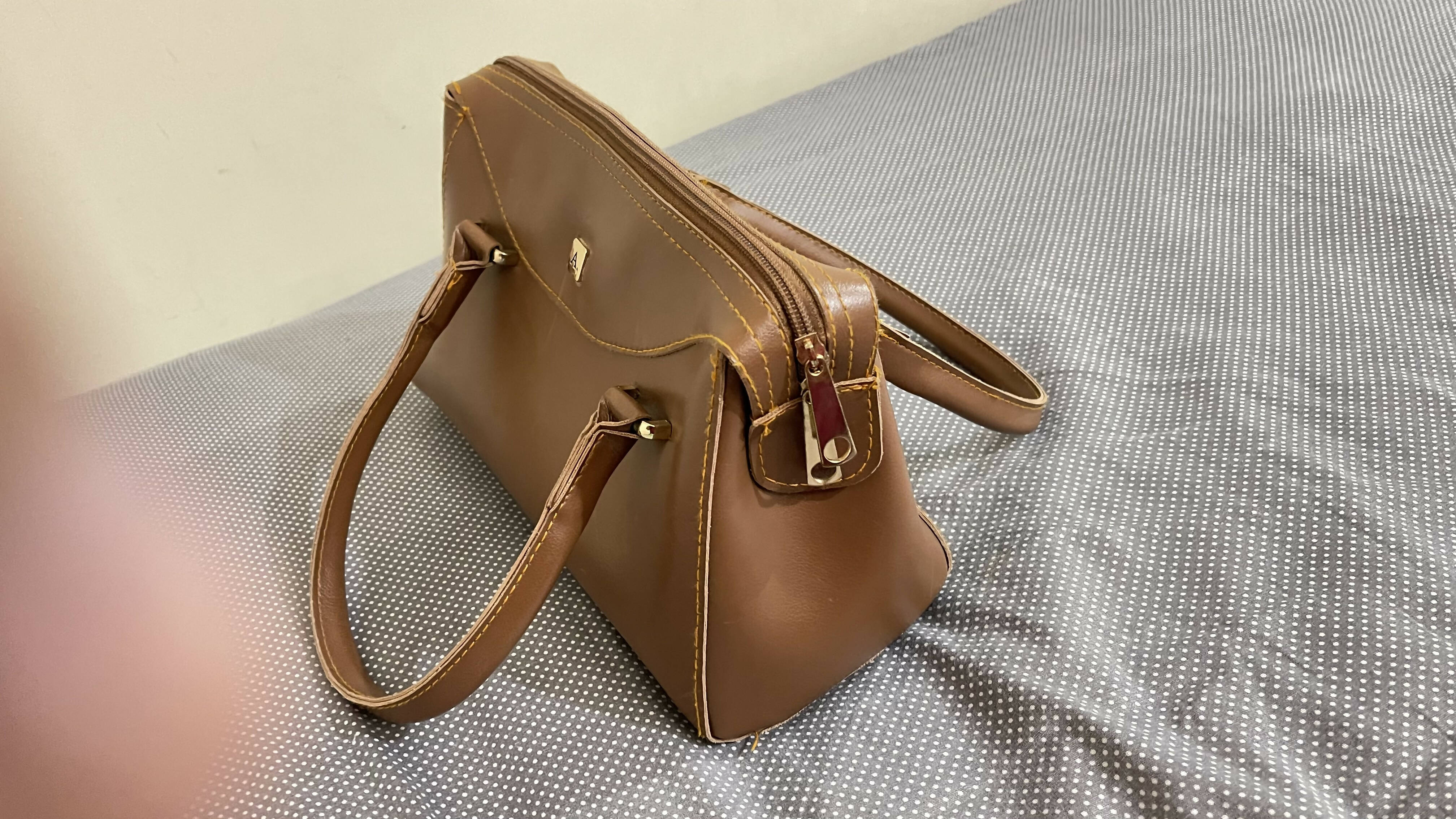 Cruise bag (Size: M )| Women Bags | Preloved