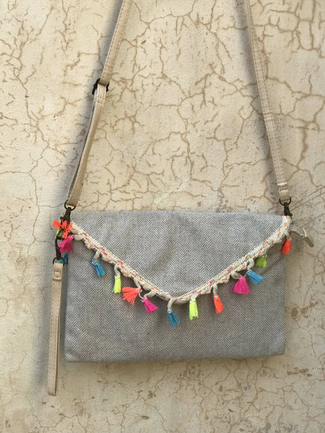 03886296-2FB1-46E9-9C05-7D8BB43F60C2