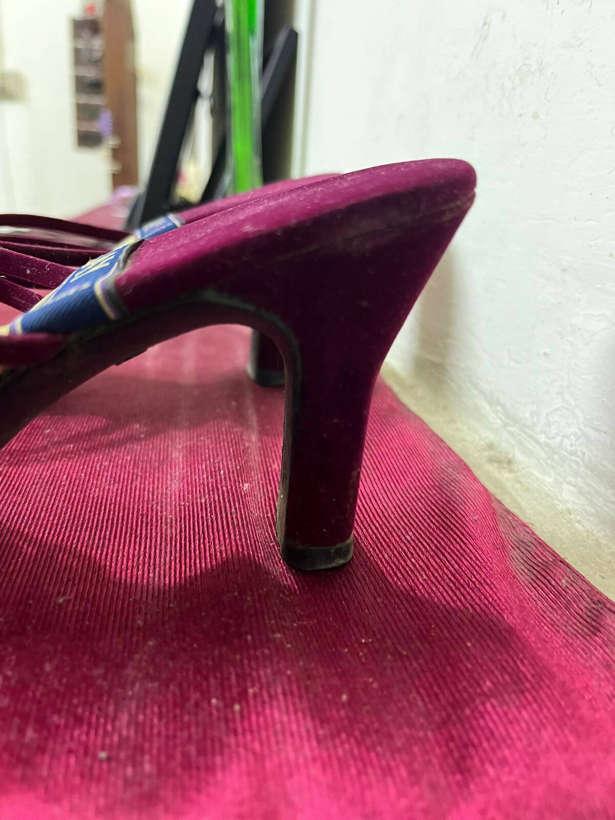 Jay Shoes | Maroon Velvet Heels | Women Shoes | Size: 8 | Preloved