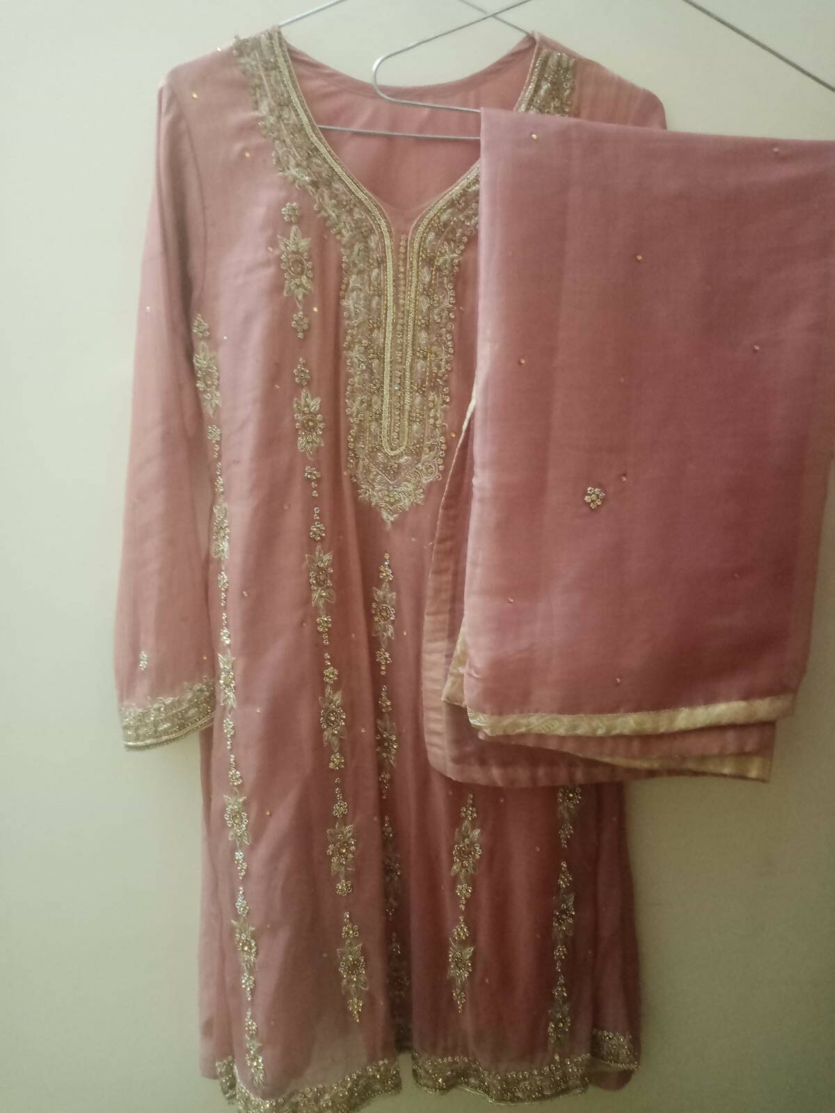 Pink embroidered suit | Women Locally Made Formals | Small | Preloved