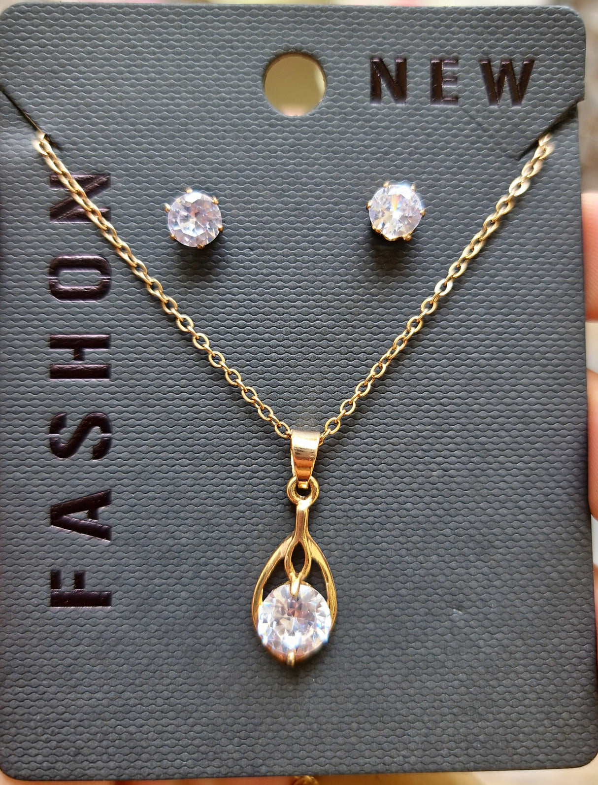 Necklace and Earrings Set (Size: M )| Women Jewelry | New