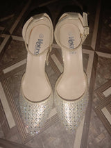 Metro |  Women Shoes |  Heels | Size: 40 | New