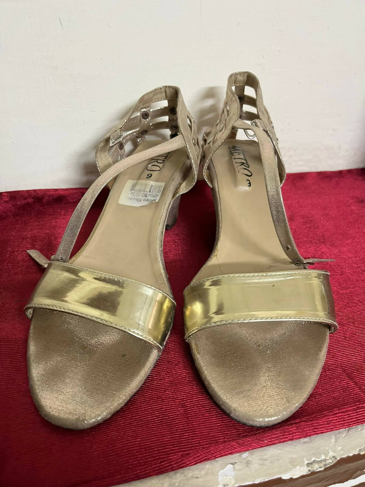 Metro | Golden Wedge Heel | Women Shoes | Size:9 | Preloved