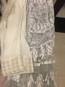 Embroided White Suit 4 PC | Women Locally Made Formals | Medium | Preloved