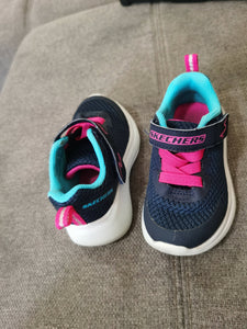 Kids Skechers Shoes | Girls Shoes | Size: EU 23 | Preloved