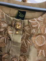 باریز | زیتون کا سبز 3 پی سی سوٹ | خواتین کے برانڈڈ فارملز | چھوٹا | ایک بار پہنا۔ 