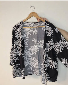Cape | Black White Floral Cardigan Cape | Women Tops & Shirts | Preloved