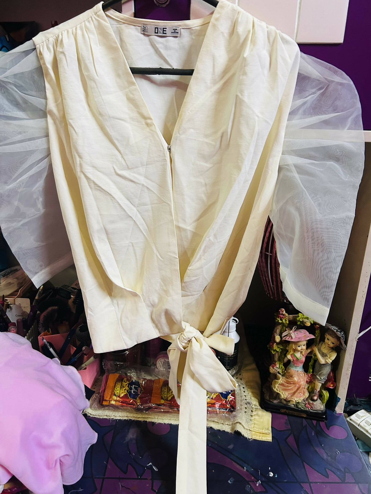 White top (Small) | Women Tops & Shirts | Worn Once