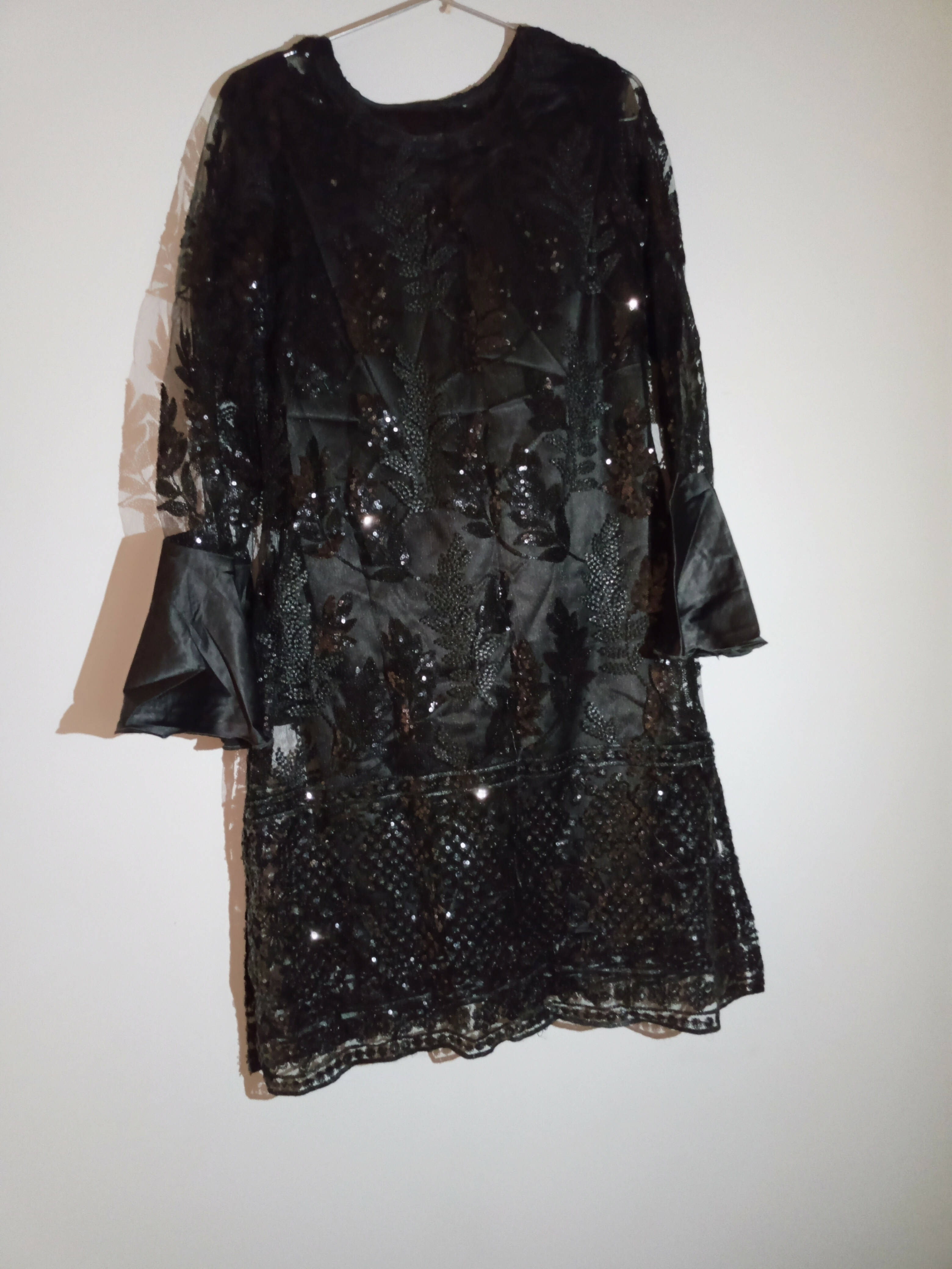 Black Embroidered Suit| Women Locally Made Formals | Medium | Preloved