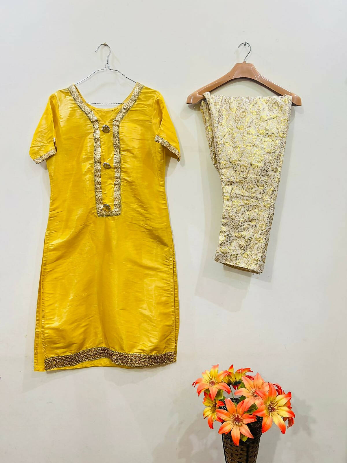 Jamawaar Suit | Women Locally Made Formals | Medium | Worn Once