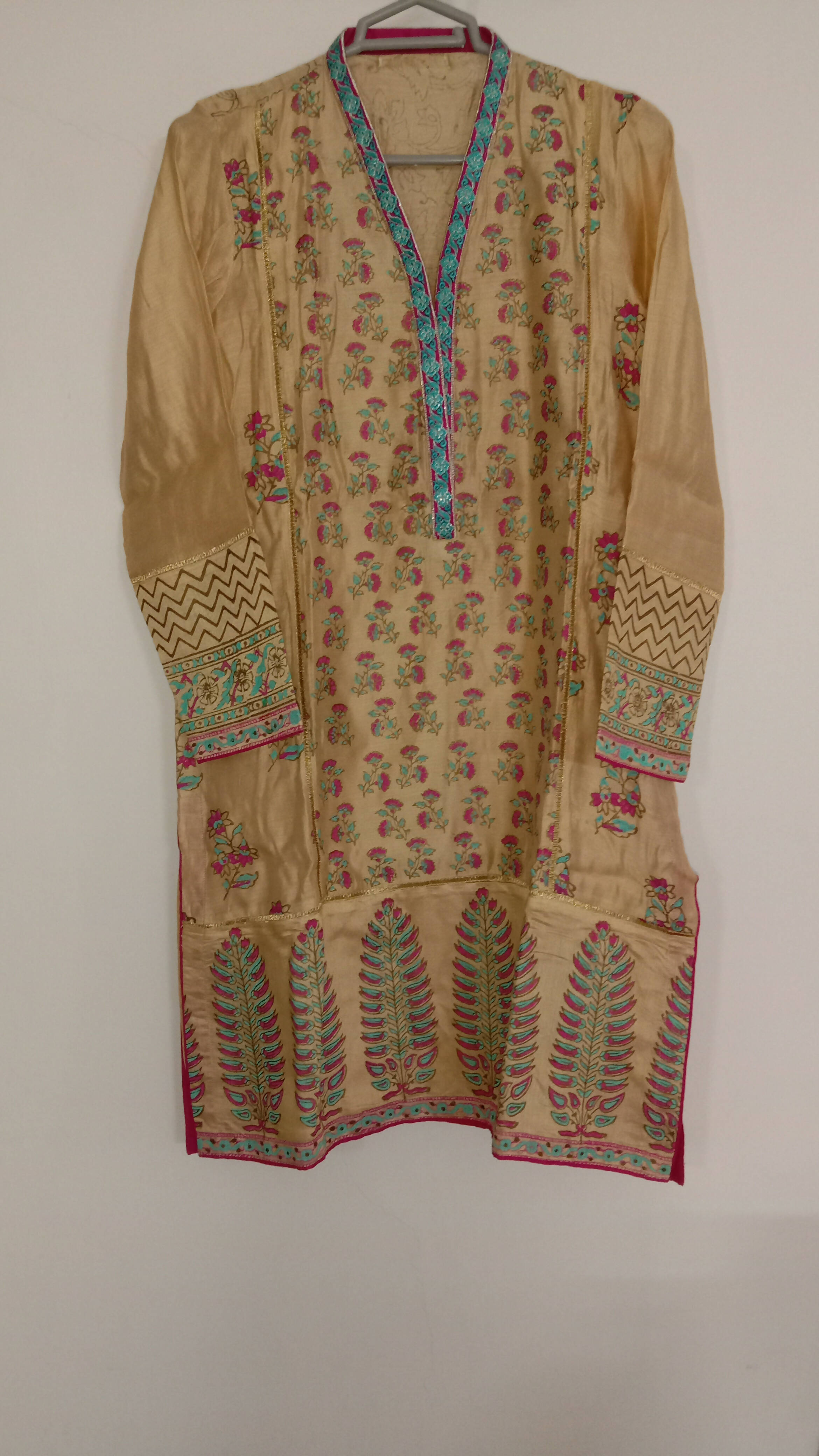 Beige & pink Block print Kurta | Women Locally Made Kurta | Small | New