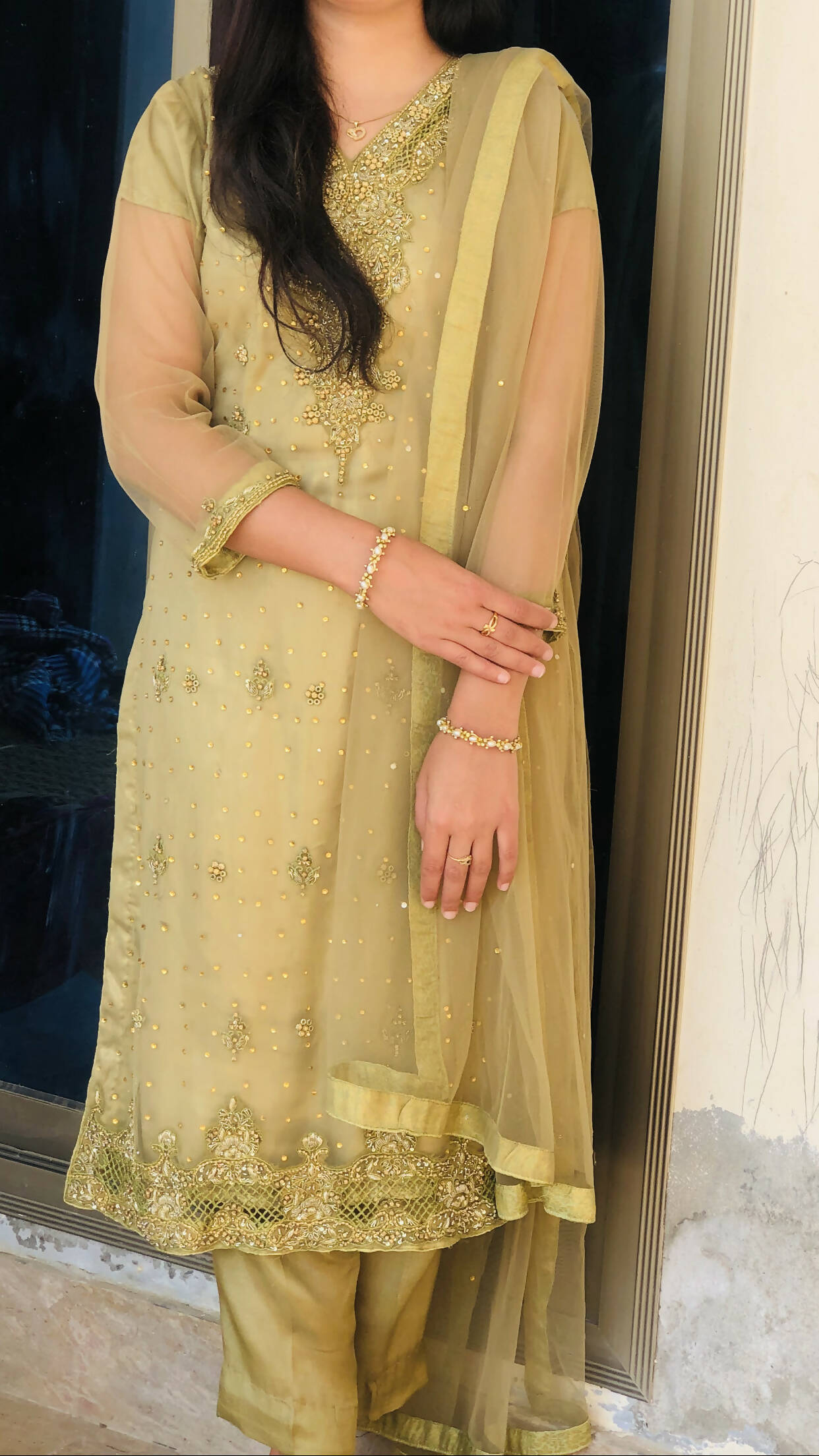 Net embroided Suit | Women Locally Made Formals | Medium | Preloved