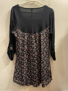 Black Top with floral | Women Tops & Shirts | Preloved