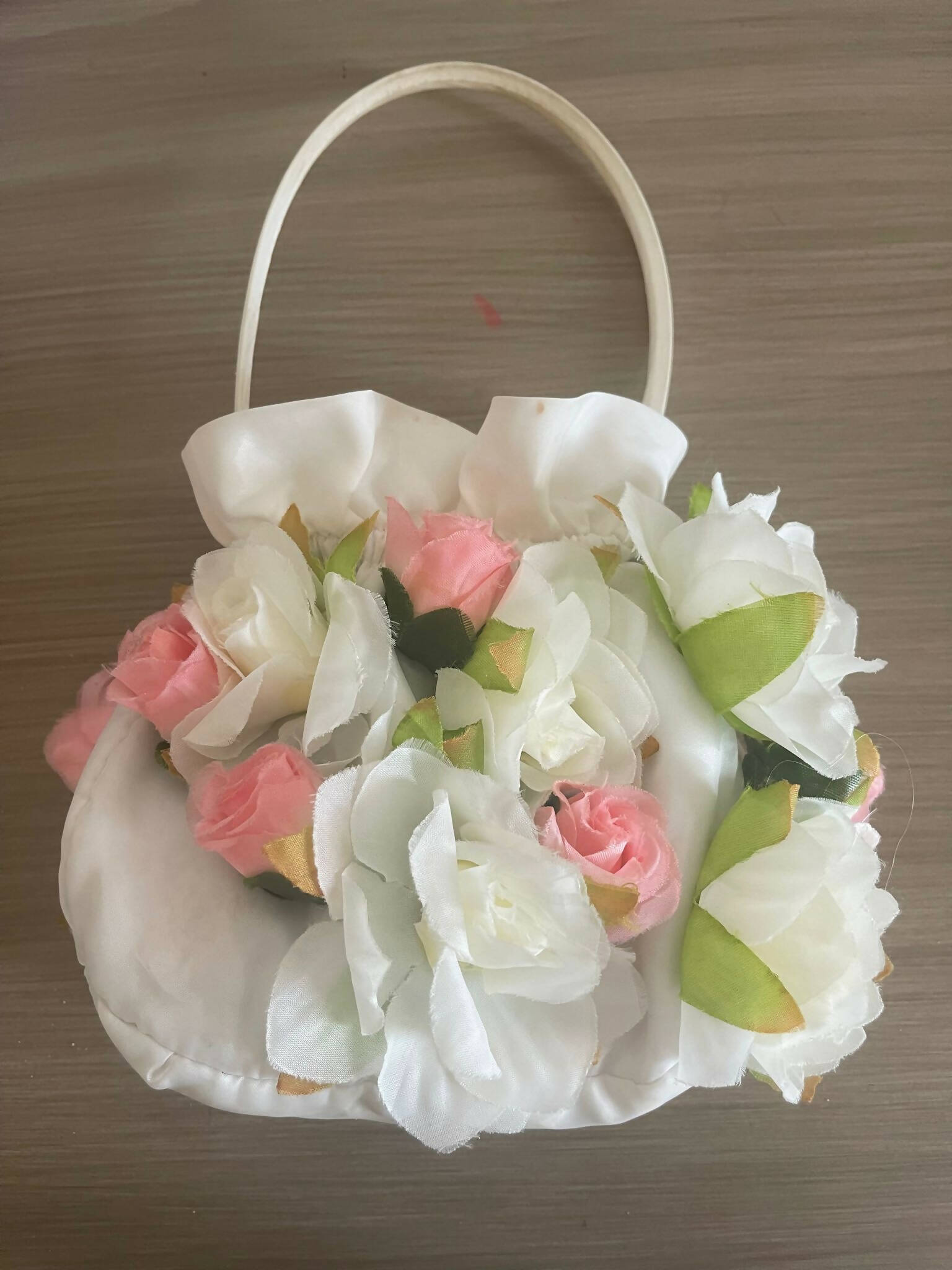 Flower Tote with stefanotties – Wedding Flowers Miami