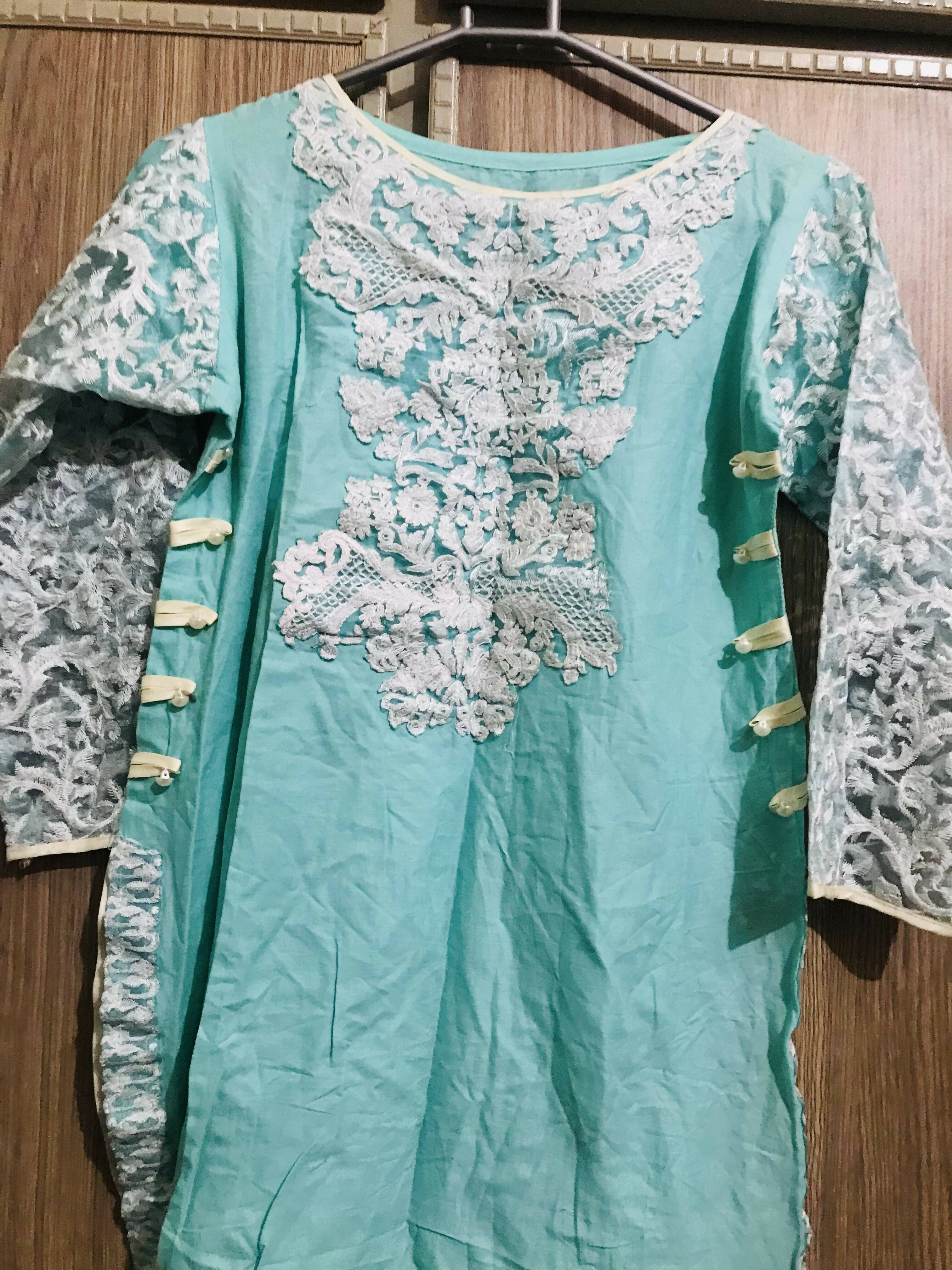 Lawn Embroided Kurta | Women Locally Made Kurta | Medium | Worn Once