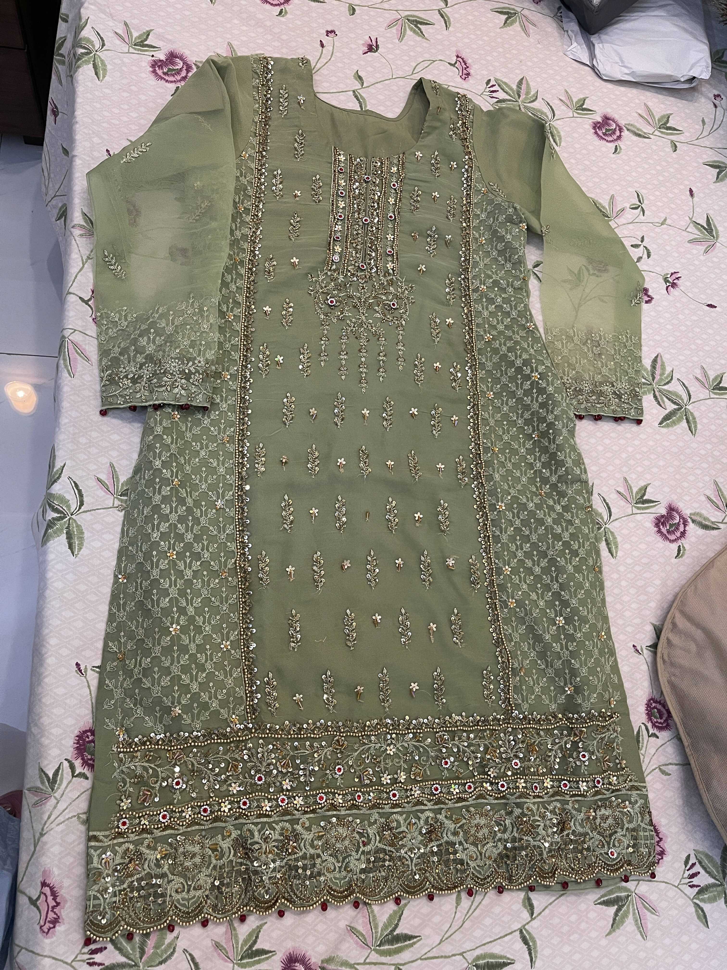 Motifz | Women Branded Formals | Medium | Preloved