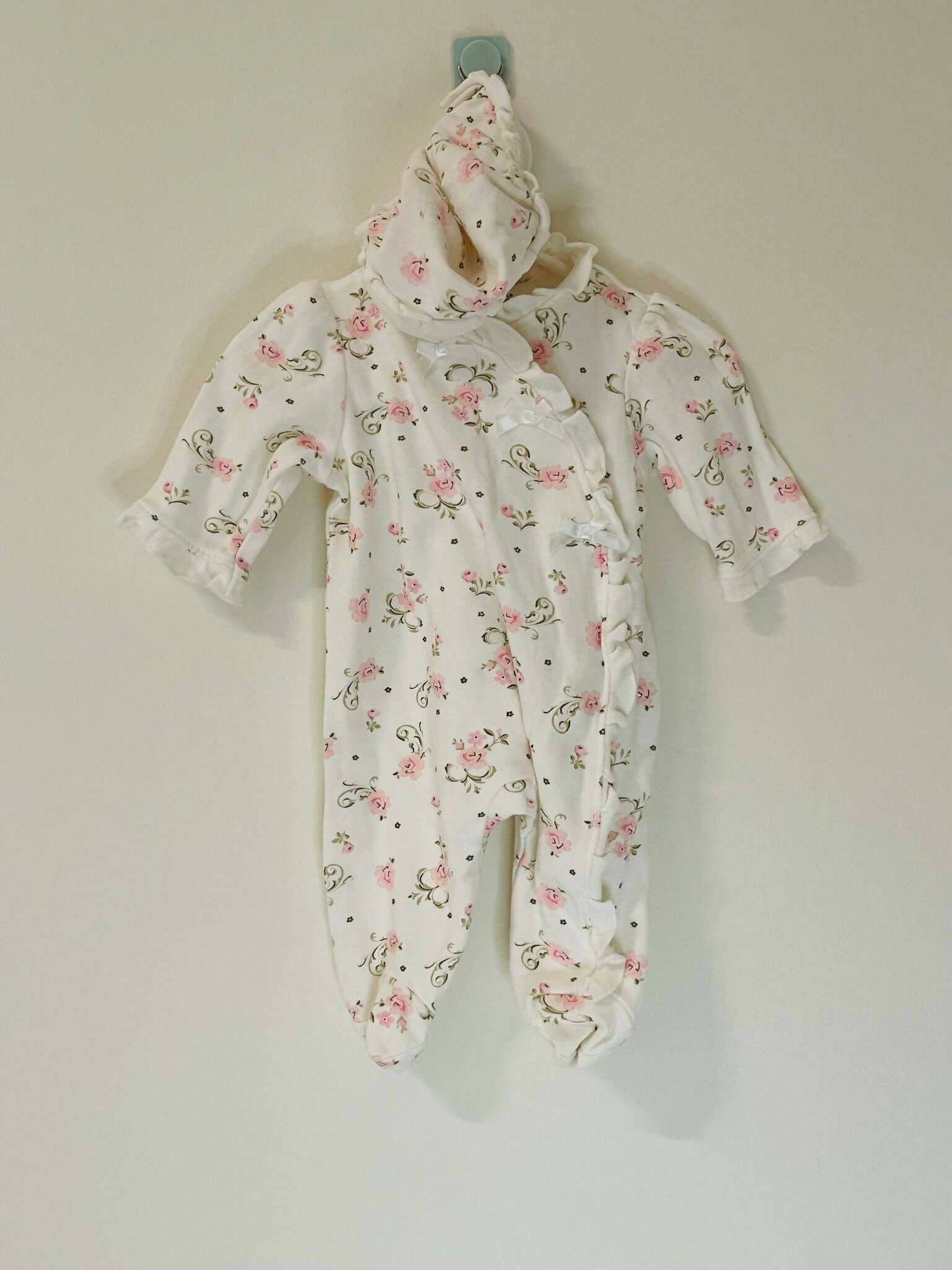 Little Me | Kids Bodysuits & Onesie | White Onesie 3 months | Preloved