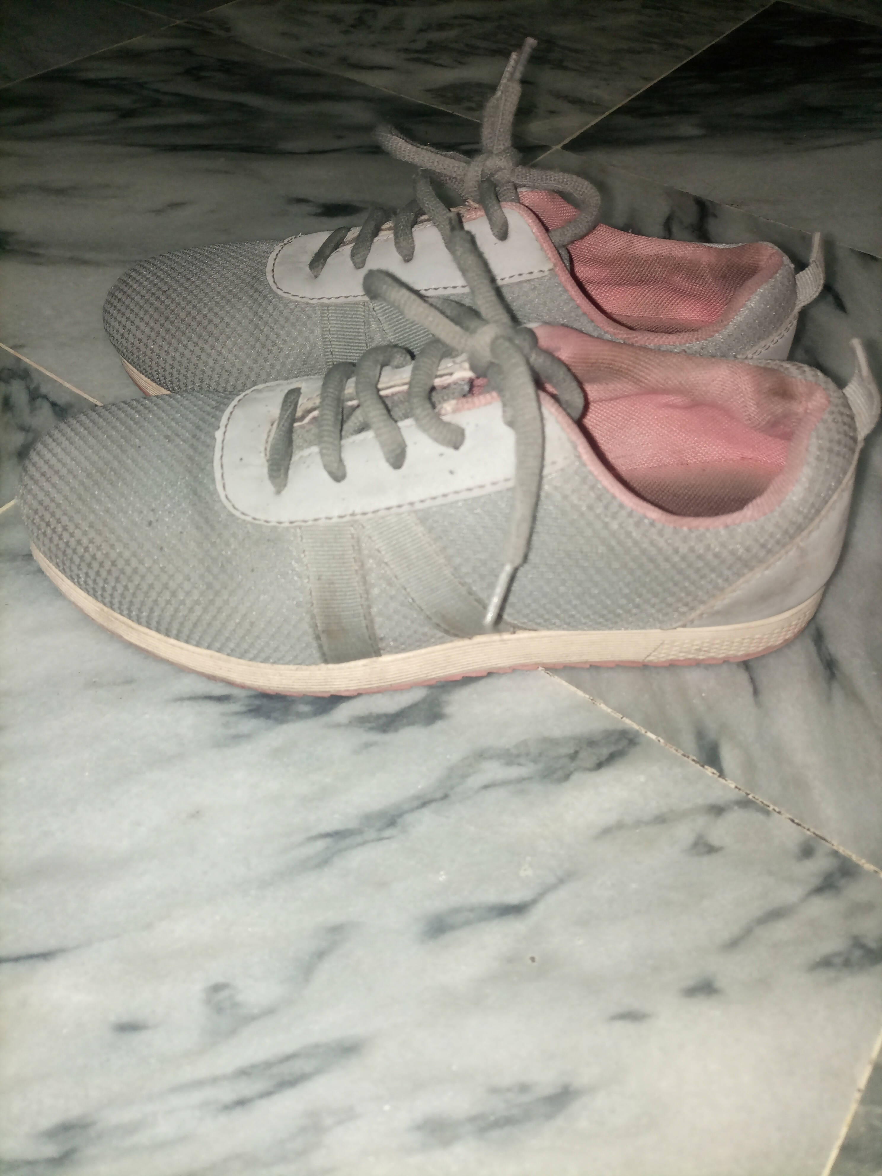 Ndure | Stylish Joggers for Girls | Girls Shoes | Size: 36 | Preloved