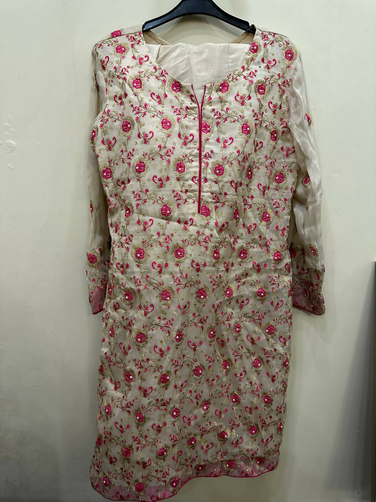 2 pc suit pink and gold | Women Locally Made Formals | Preloved