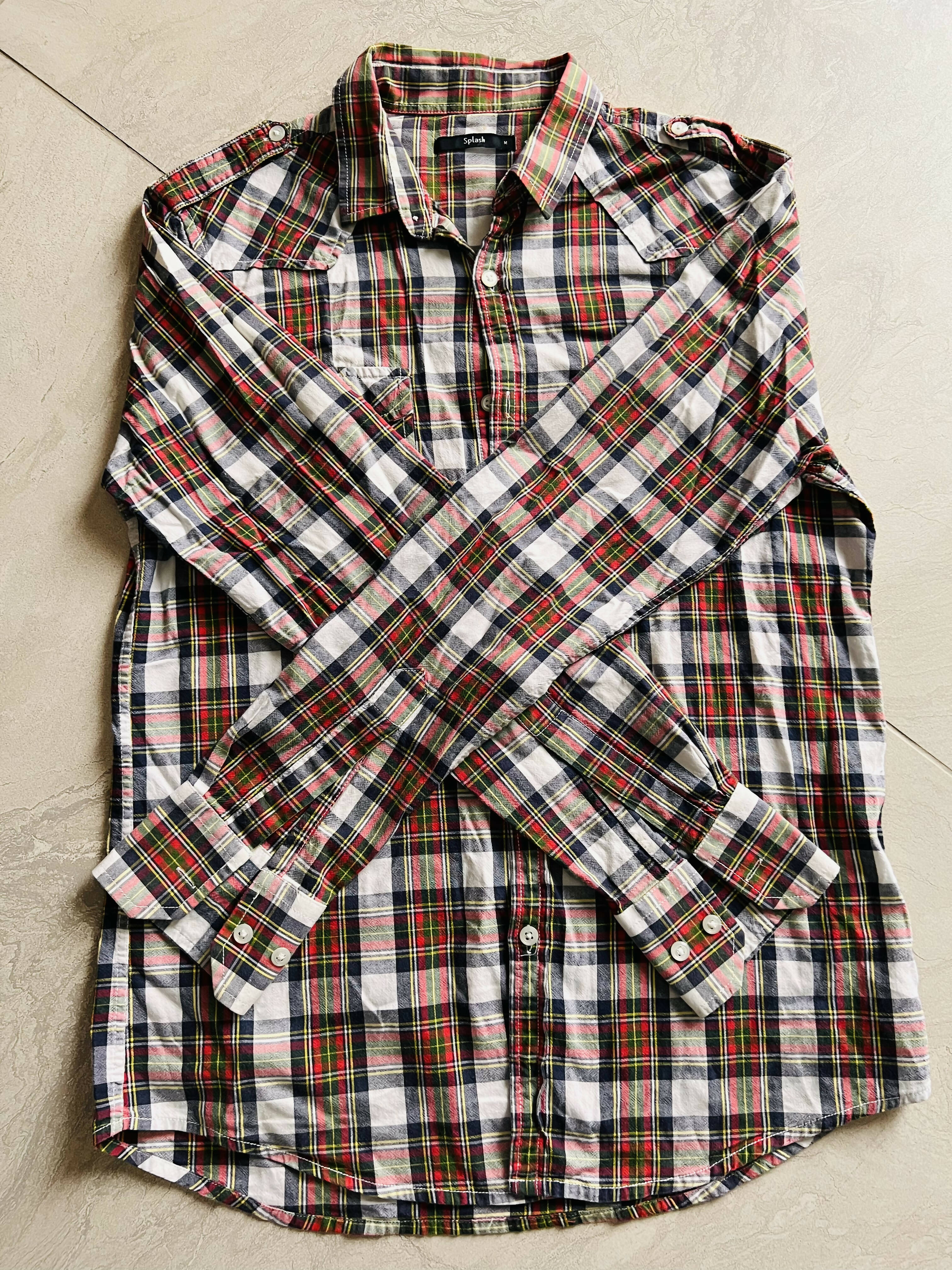 Splash | Button Down Shirt | Men T-Shirts & Shirts |Medium | Preloved