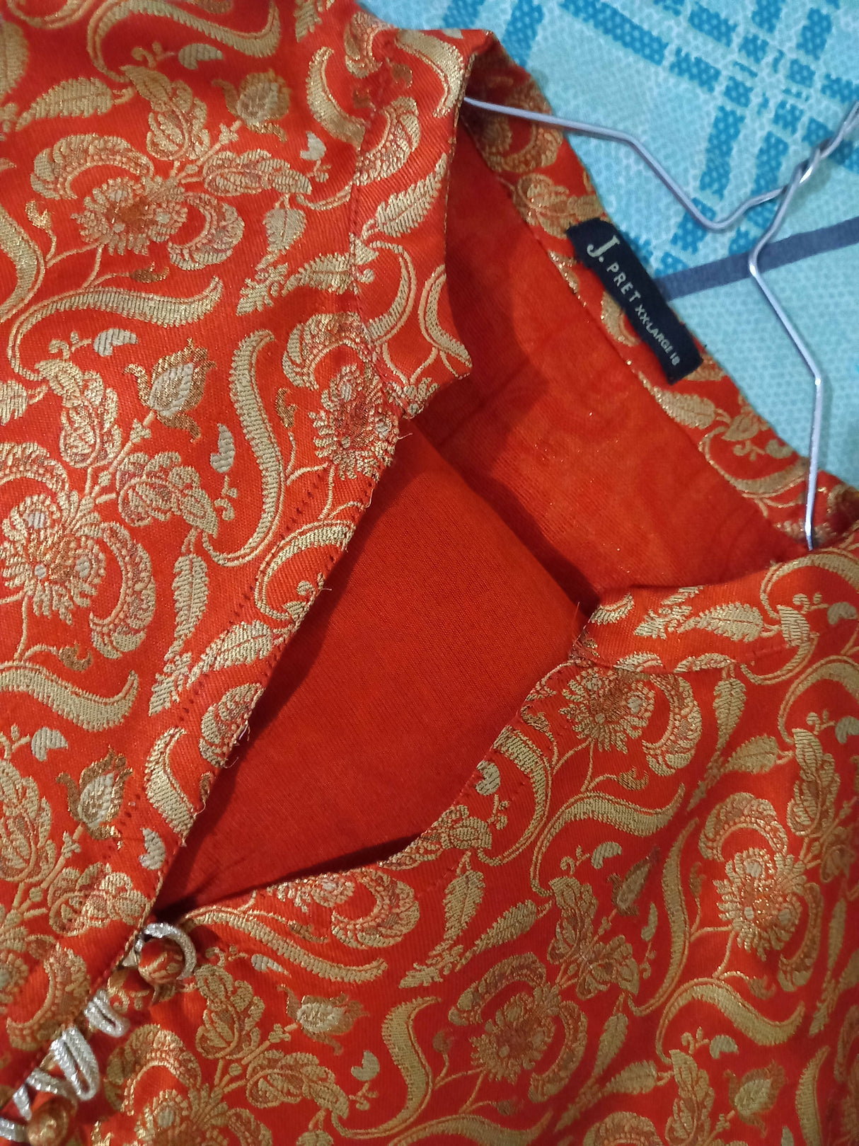 جے | آرام دہ اور پرسکون لباس 3pc سلی ہوئی (سائز: L ) | خواتین کا برانڈڈ کرتہ | ایک بار پہنا۔