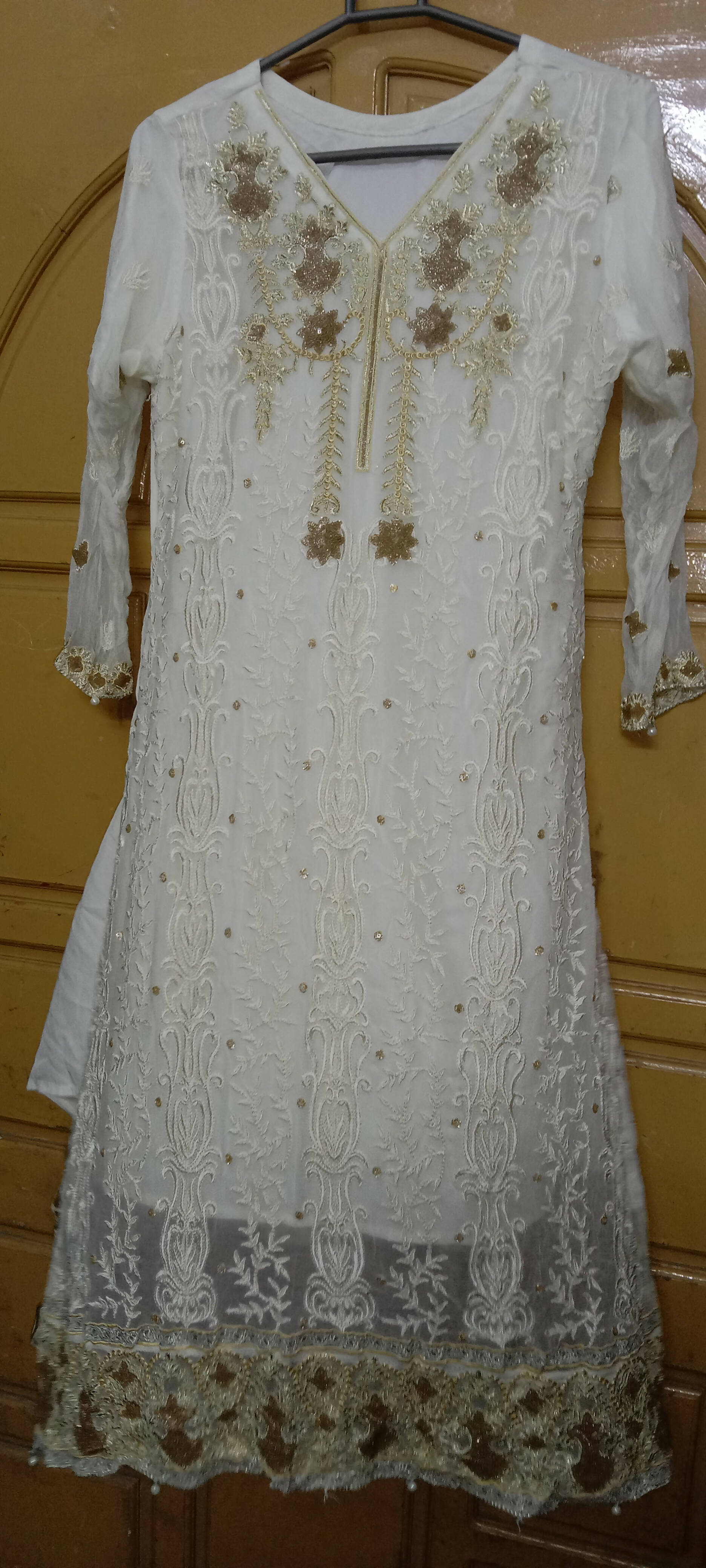 Offwhite Chiffon Suit | Women Formals | Medium | Preloved