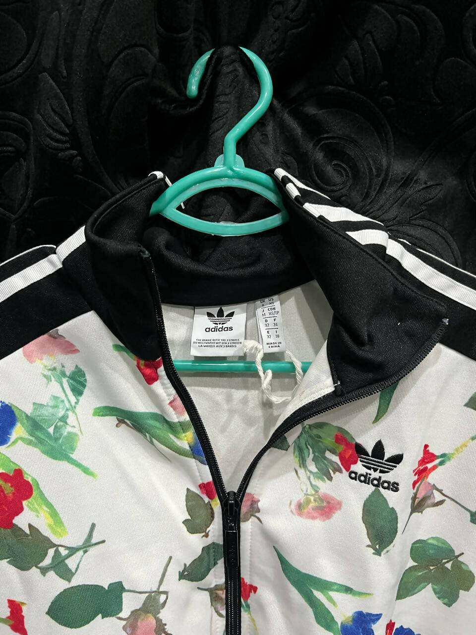 Addidas | Tracksuit | Women Bottoms & Pants | Medium | Worn Once