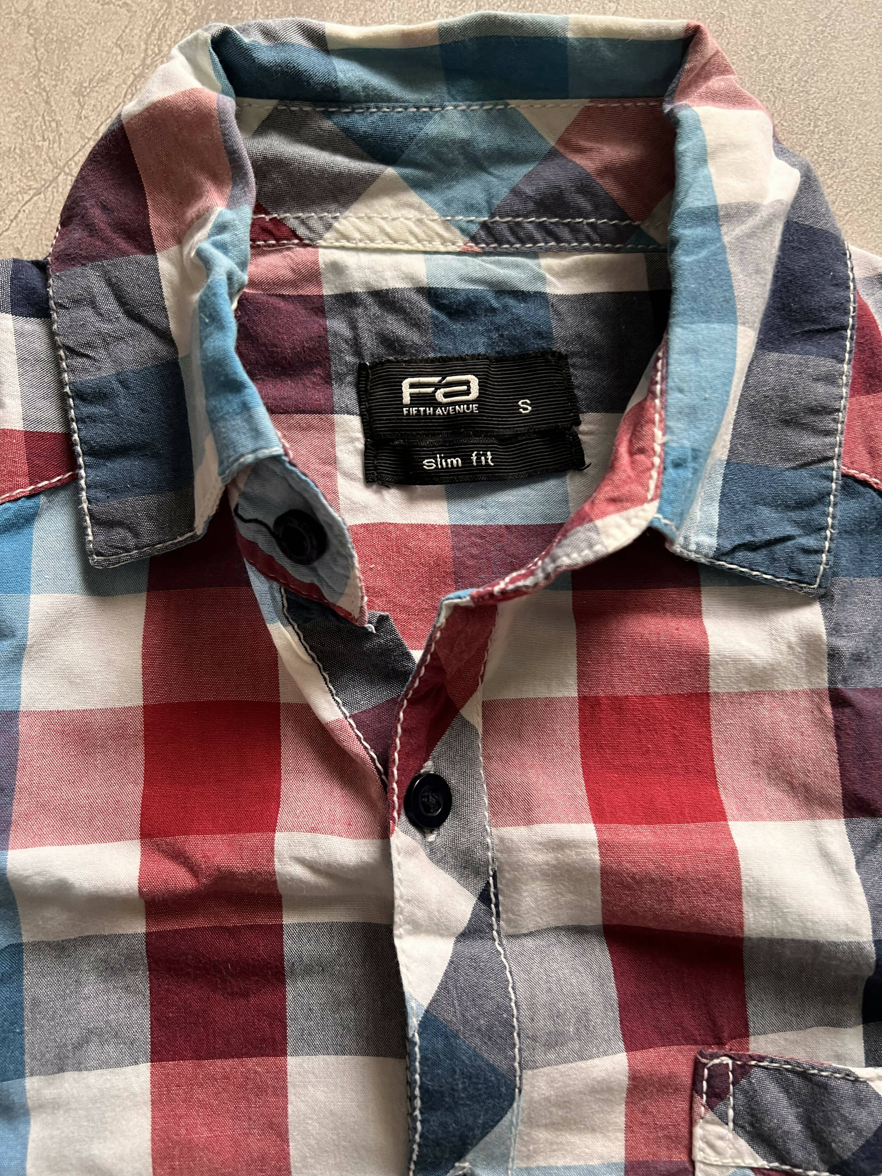 Fifth Avenue | Men T-Shirts & Shirts | Small | Preloved