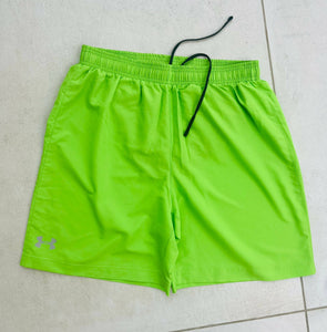 Green Men Shorts | Men Jeans & Bottoms | Medium | Preloved
